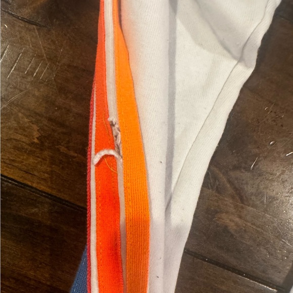 Aviator Nation Women’s Sweat Set
Zip up hoodie and matching sweat pants logo - Picture 8 of 12